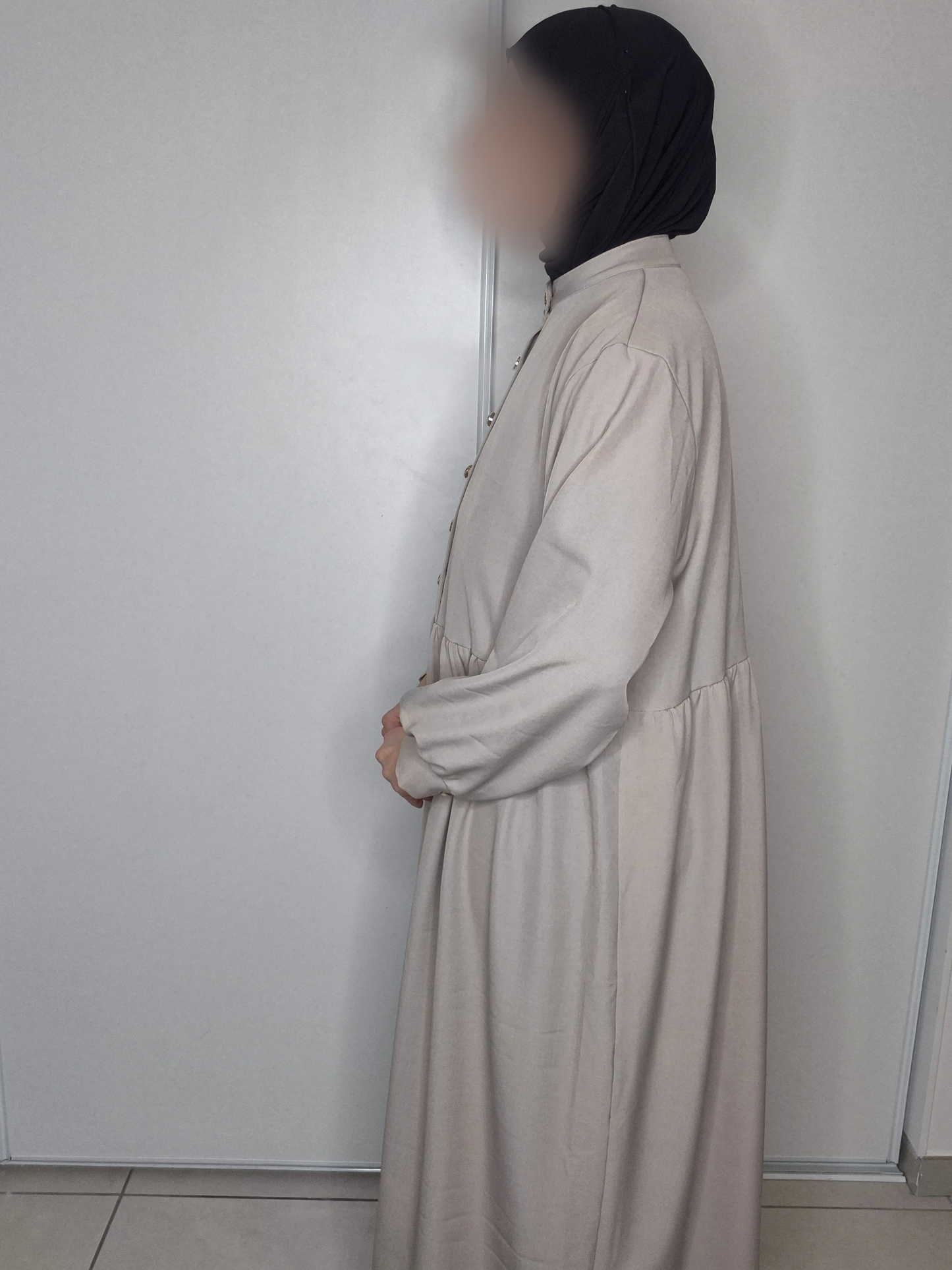 Abaya avec boutons