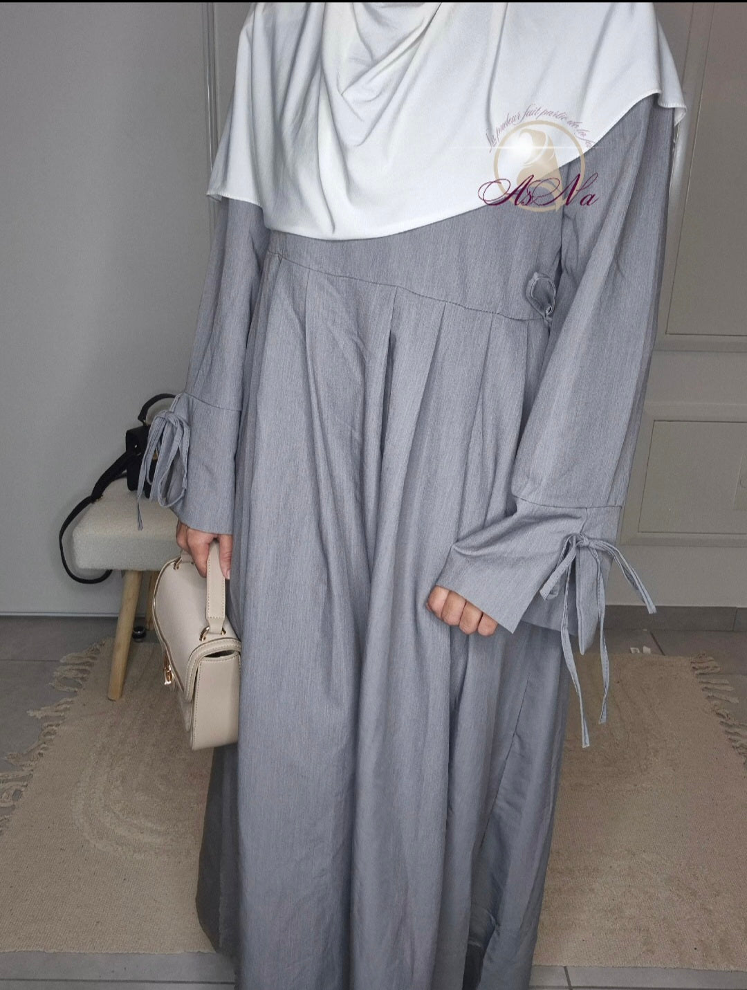 Abaya Amira
