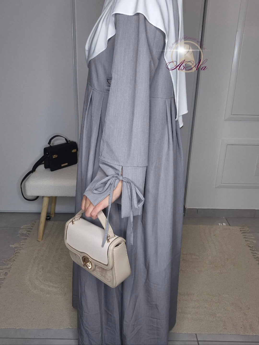 Abaya Amira