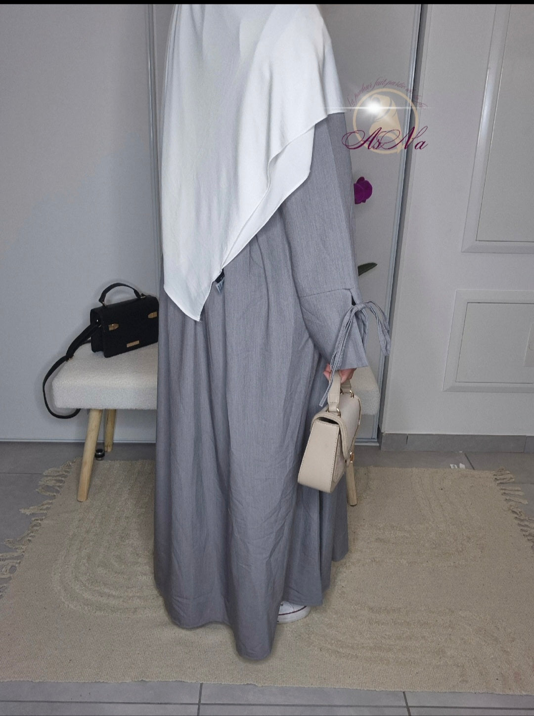 Abaya Amira