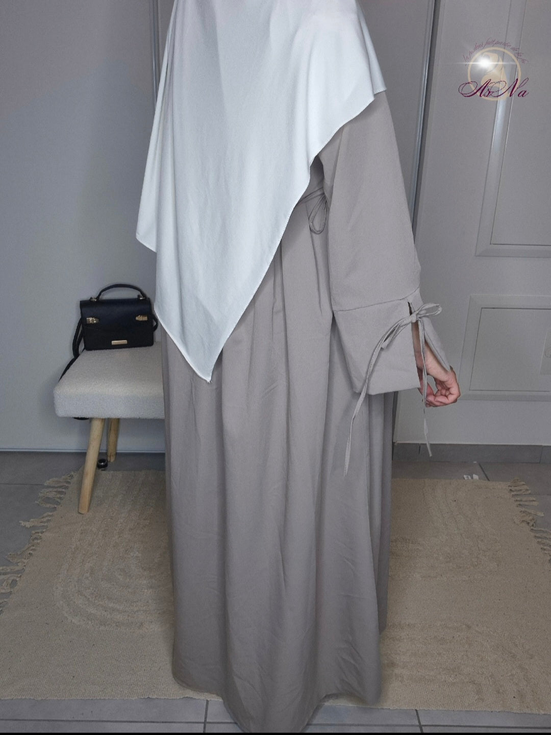 Abaya Amira