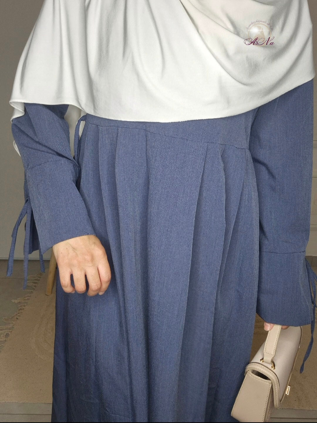 Abaya Amira