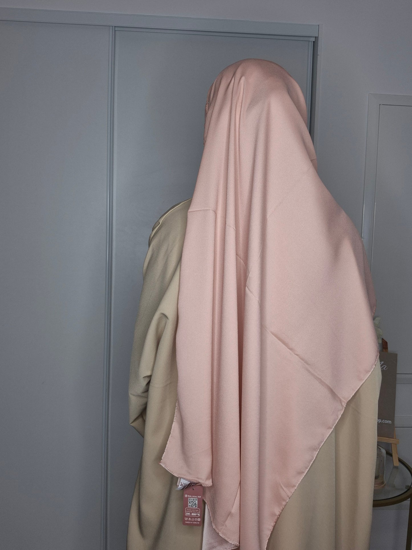 Hijab satiné de Dubaï Larissa