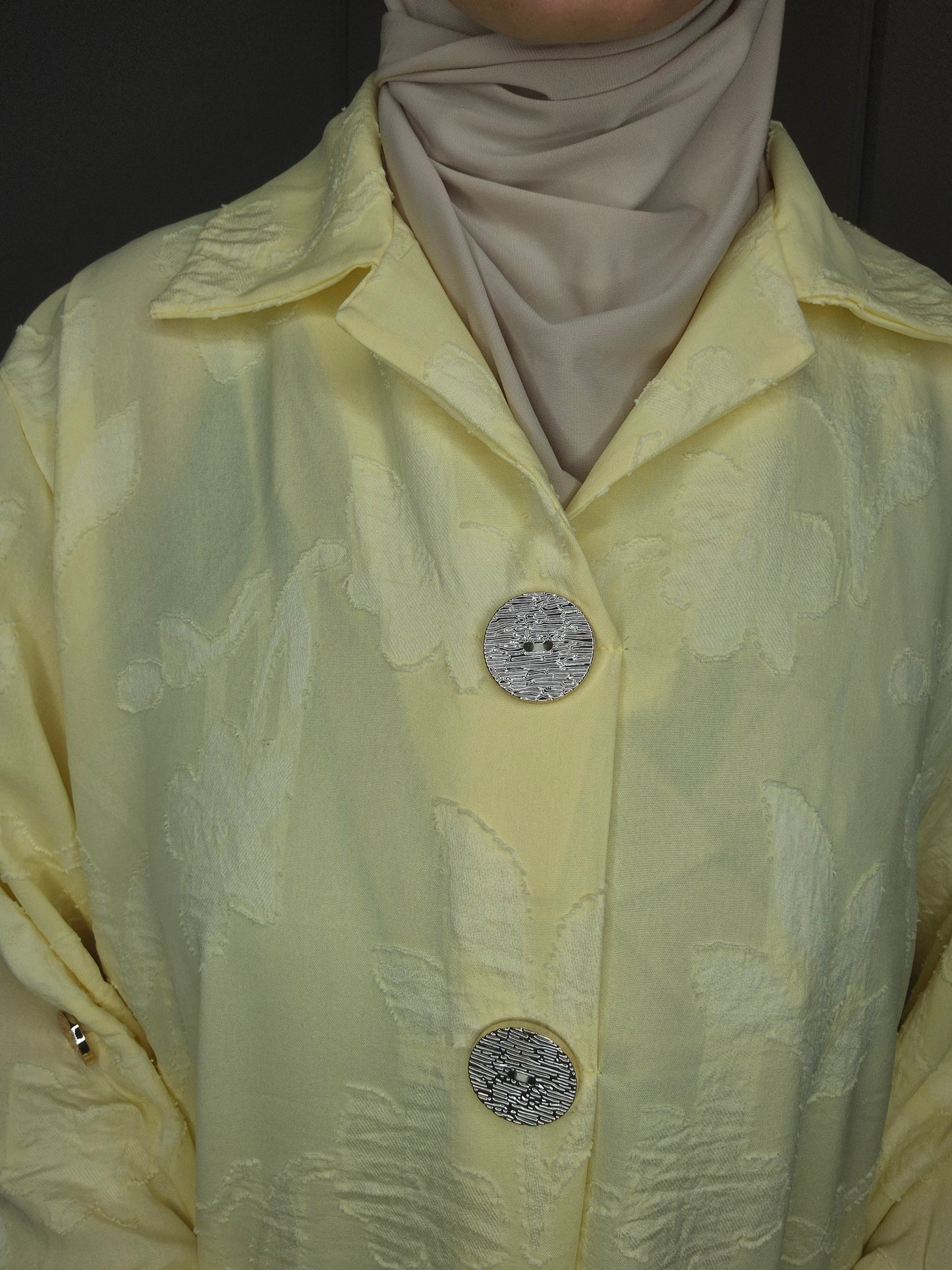 Robe boutons motifs florales