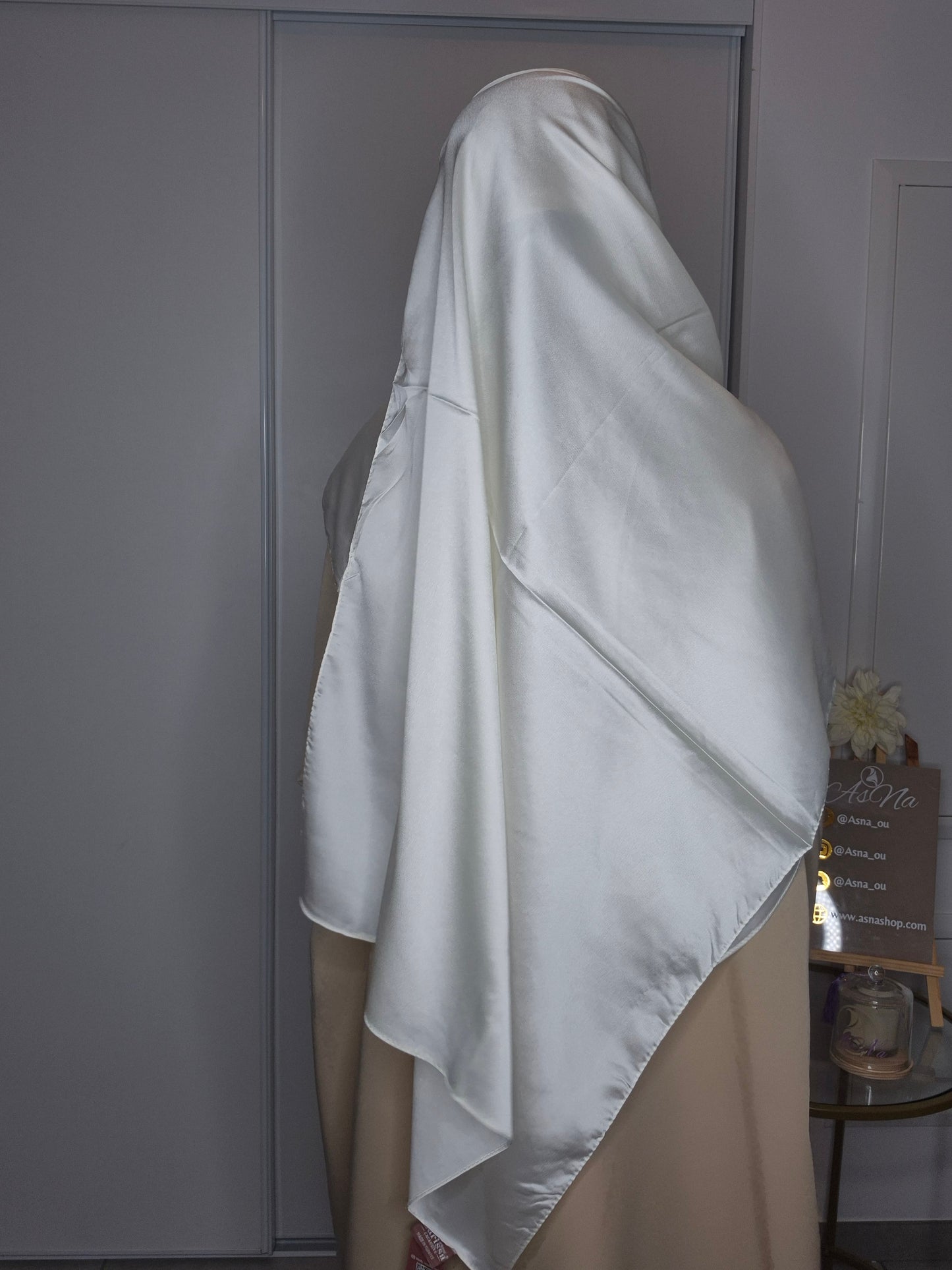 Hijab satiné de Dubaï Larissa