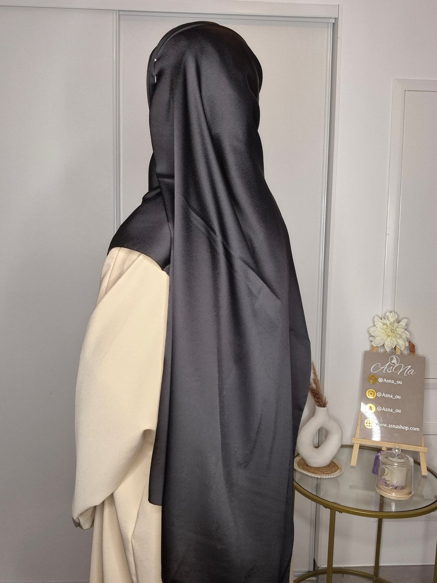 Hijab satiné de Dubaï Larissa